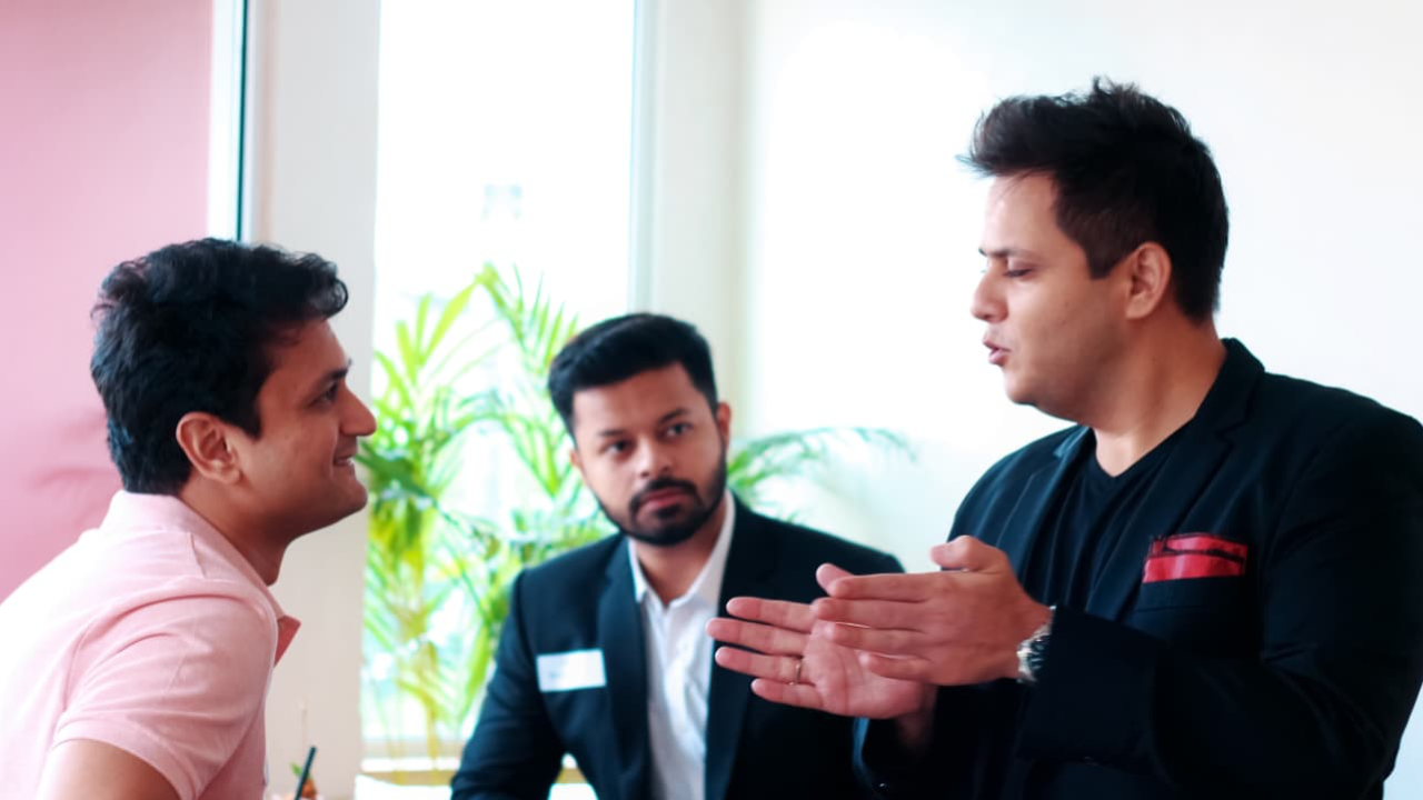 Khaadi and Sapphire growth story